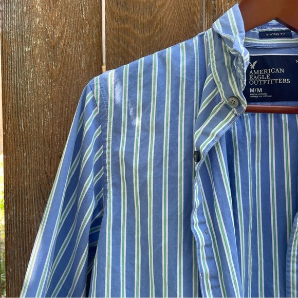 AMERICAN EAGLE Men's Blue White Striped Button Down Shirt Size Medium - Picture 3 of 8